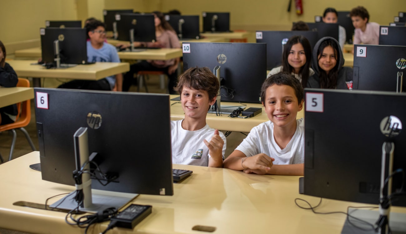 2 ambiente educativo x1-min