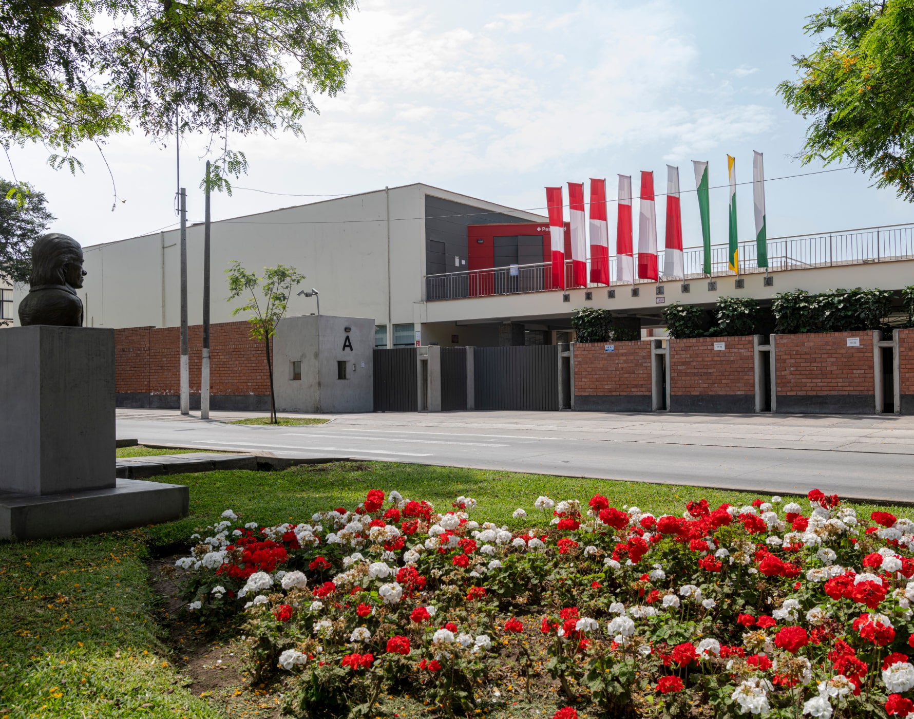 Banner Campus M x2-min